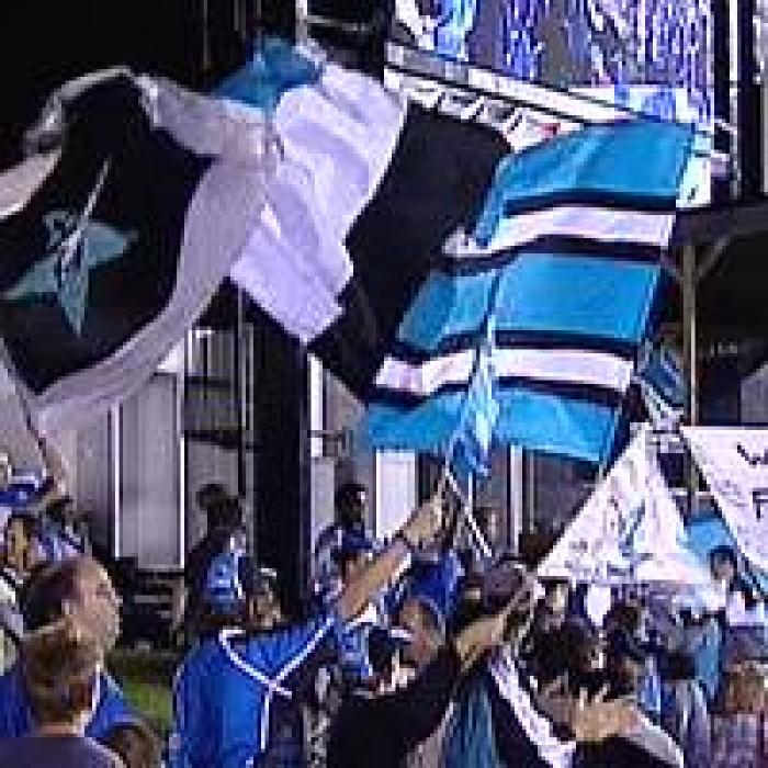 Sharks_fans_070317a.jpg