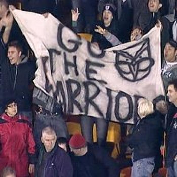 Warriors-fans-celeb_070811.jpg